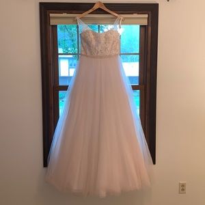 David’s Bridal, NWT Gown, size 6